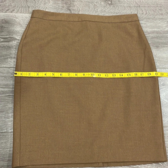 NWOT Banana Republic Tailored Pencil Skirt Camel 6P - Picture 5 of 12